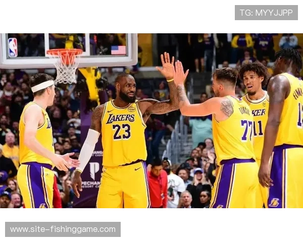 湖人快船德比战，东契奇詹姆斯冲击五连胜